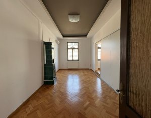 Espace Commercial à louer dans Cluj-napoca, zone Centru