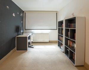 Appartement 4 chambres à vendre dans Cluj-napoca, zone Marasti