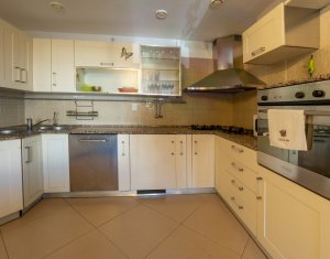 Appartement 4 chambres à vendre dans Cluj-napoca, zone Marasti