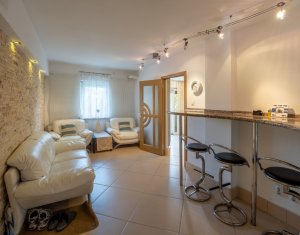 Appartement 4 chambres à vendre dans Cluj-napoca, zone Marasti