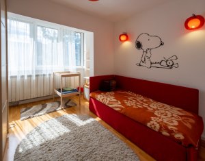 Appartement 4 chambres à vendre dans Cluj-napoca, zone Marasti