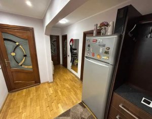 Lakás 3 szobák eladó on Cluj-napoca, Zóna Manastur