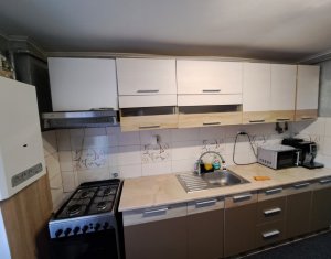 Lakás 3 szobák eladó on Floresti