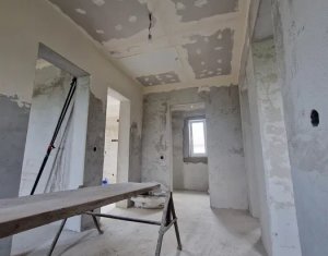 Maison 4 chambres à vendre dans Chinteni