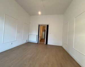 Bureau à louer dans Cluj-napoca, zone Centru
