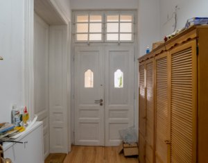 Maison 5 chambres à vendre dans Cluj-napoca, zone Andrei Muresanu