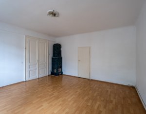 Maison 5 chambres à vendre dans Cluj-napoca, zone Andrei Muresanu