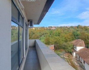 Bureau à louer dans Cluj-napoca, zone Iris