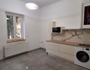 Appartement 2 chambres à louer dans Cluj-napoca, zone Centru