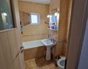 Appartement 3 chambres à louer dans Cluj-napoca, zone Zorilor