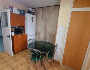 Appartement 4 chambres à vendre dans Cluj-napoca, zone Marasti