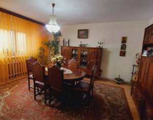 Appartement 4 chambres à vendre dans Cluj-napoca, zone Marasti