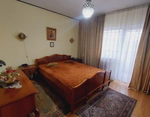Appartement 4 chambres à vendre dans Cluj-napoca, zone Marasti