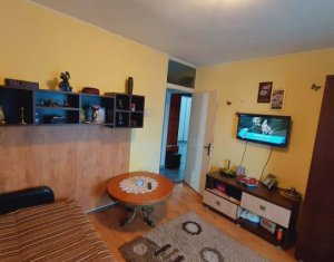 Appartement 4 chambres à vendre dans Cluj-napoca, zone Marasti