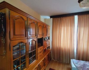 Appartement 4 chambres à vendre dans Cluj-napoca, zone Marasti