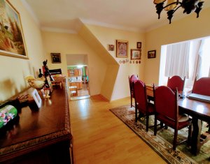 Maison 4 chambres à vendre dans Cluj-napoca, zone Bulgaria