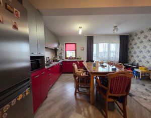 Appartement 3 chambres à vendre dans Floresti