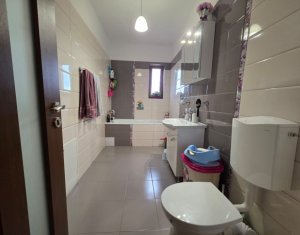 Appartement 3 chambres à vendre dans Floresti