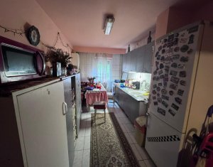 Appartement 4 chambres à vendre dans Cluj-napoca, zone Manastur