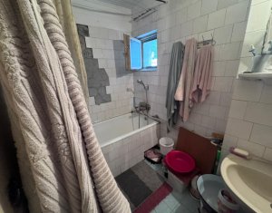 Appartement 4 chambres à vendre dans Cluj-napoca, zone Manastur