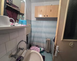 Appartement 4 chambres à vendre dans Cluj-napoca, zone Manastur
