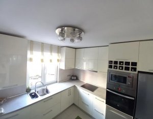 Appartement 3 chambres à vendre dans Cluj-napoca, zone Manastur