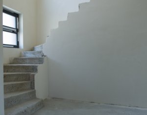 Maison 5 chambres à vendre dans Chinteni