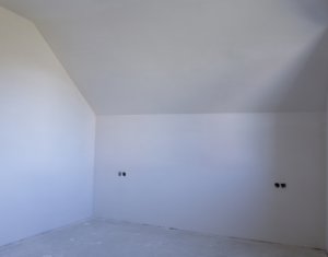 Maison 5 chambres à vendre dans Chinteni