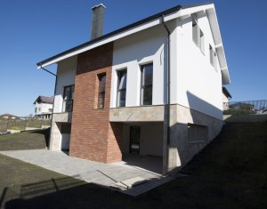 Maison 5 chambres à vendre dans Chinteni