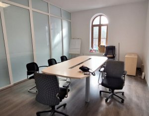 Bureau à louer dans Cluj-napoca, zone Centru