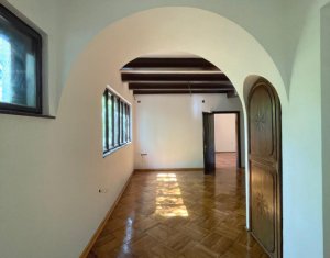 Vila individuala 250mp, birouri sau servicii, str Republicii - centru