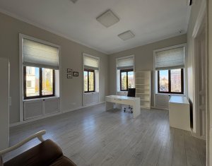 Bureau à louer, 72.05m2 dans Cluj-napoca, zone Centru