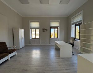 Bureau à louer dans Cluj-napoca, zone Centru