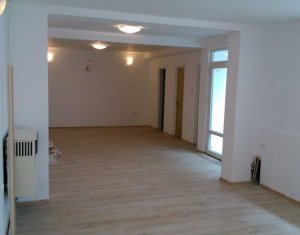 Bureau à louer, 60m2 dans Cluj-napoca, zone Centru