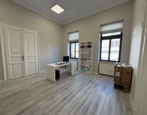 Bureau à louer dans Cluj-napoca, zone Centru