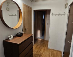 Appartement 3 chambres à louer dans Cluj-napoca, zone Plopilor