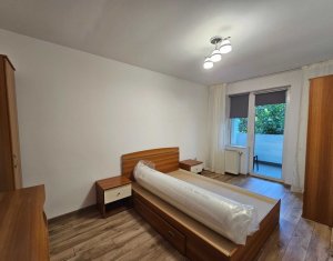 Appartement 4 chambres à louer dans Cluj-napoca, zone Zorilor