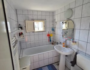 Appartement 3 chambres à vendre dans Cluj-napoca, zone Intre Lacuri