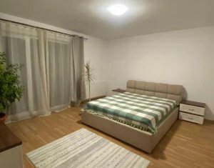 Maison 5 chambres à vendre dans Floresti