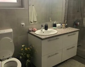 Maison 5 chambres à vendre dans Floresti