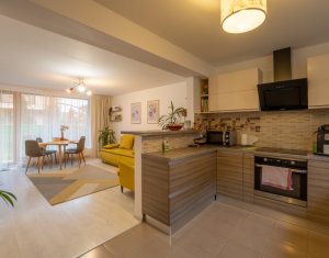 Maison 5 chambres à vendre dans Floresti