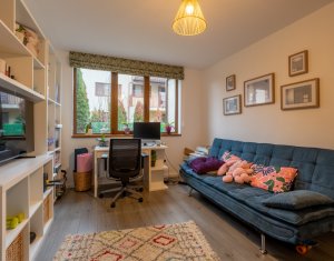 Maison 5 chambres à vendre dans Floresti