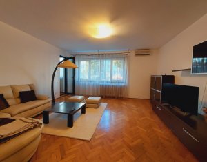 , 90m2 dans Cluj-napoca, zone Plopilor
