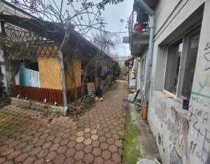 Vanzare casa –  zona semicentrala