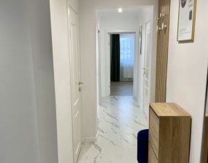 Appartement 4 chambres à vendre dans Cluj-napoca, zone Manastur