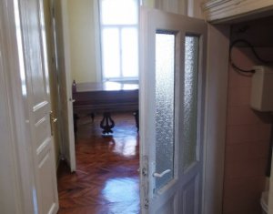 Apartament unicat, in Centru Cluj-Napoca, 3 camere, arhitectura aparte