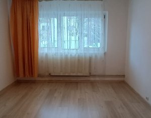 Appartement 3 chambres à vendre dans Cluj-napoca, zone Manastur