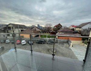 Appartement 3 chambres à louer dans Cluj-napoca, zone Intre Lacuri