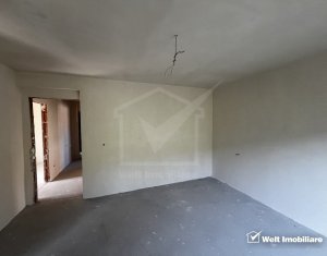 Maison 12 chambres à vendre dans Campenesti, zone Centru