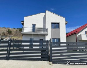 Maison 12 chambres à vendre dans Campenesti, zone Centru
